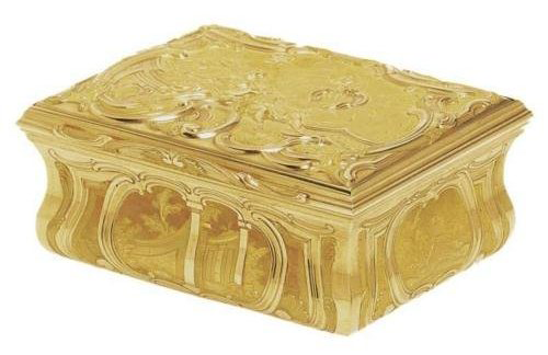 English snuffbox by unknown “GH”