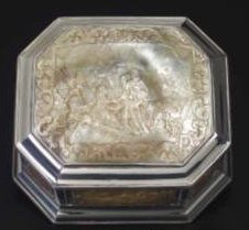 Dutch snuffbox by MD likely Michiel Deri